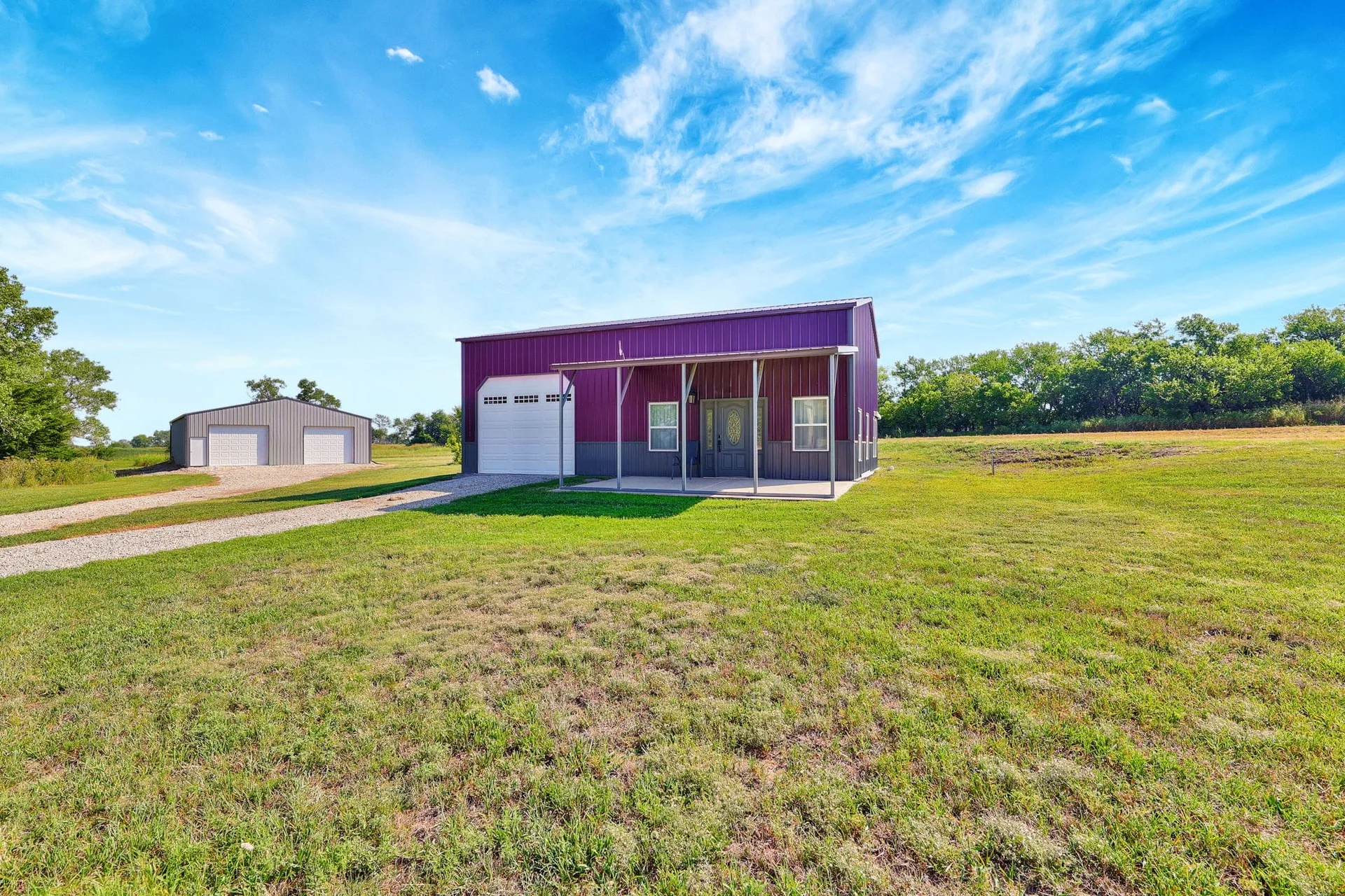KNK Ranch barndominium and front porch